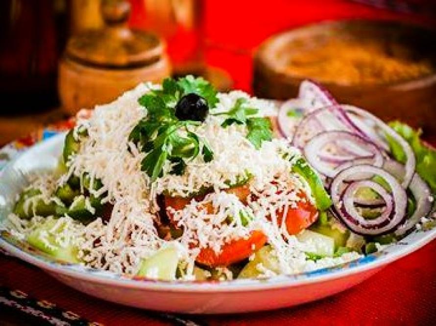 Овчарска салата – 300 гр.